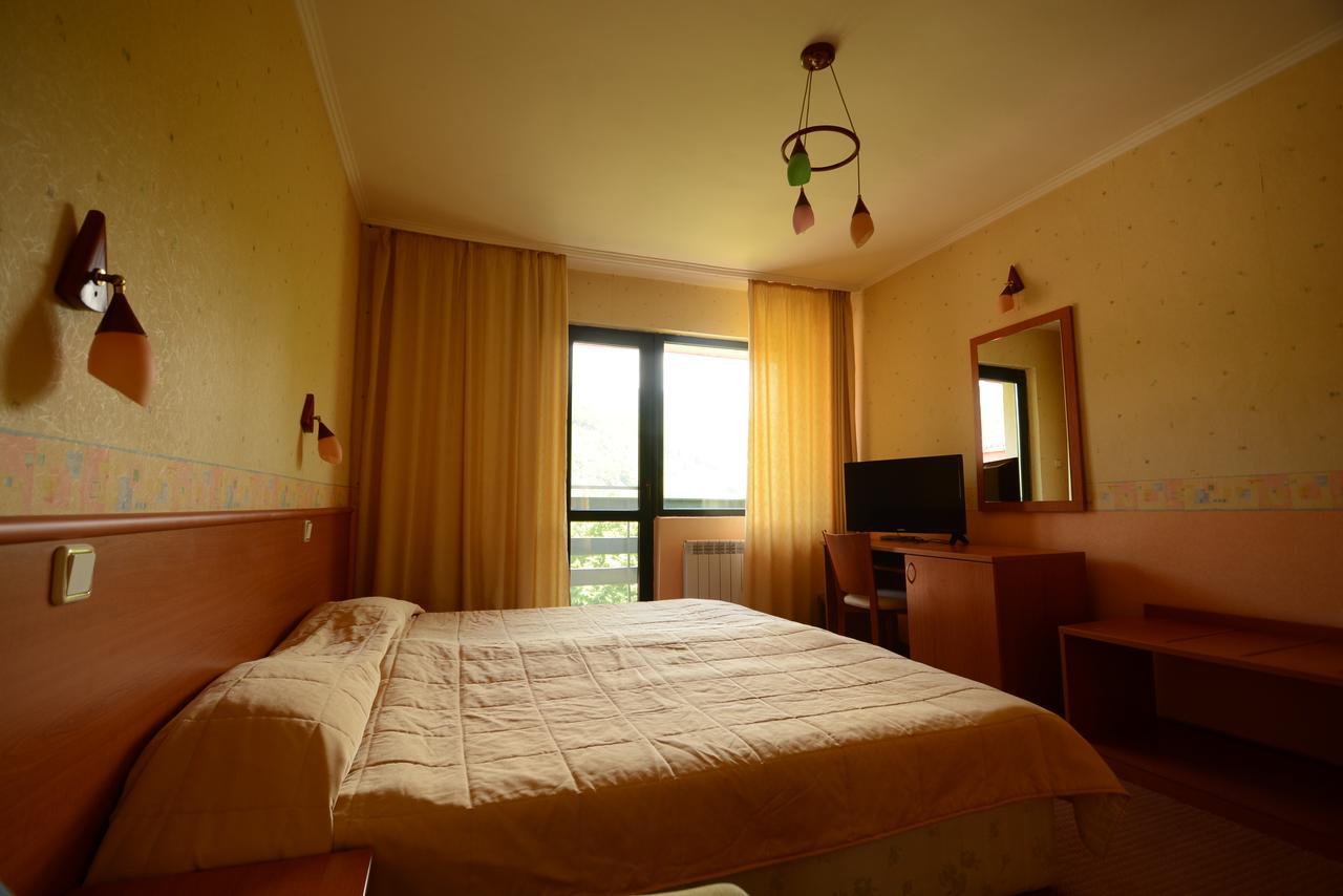 Park Hotel Ribaritsa Ngoại thất bức ảnh