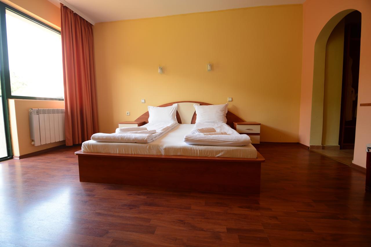 Park Hotel Ribaritsa Ngoại thất bức ảnh